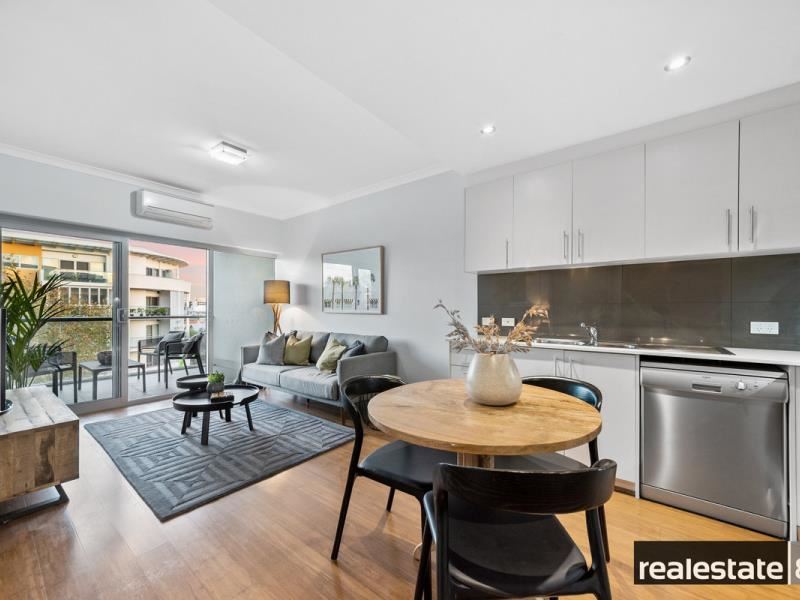 42/177 Stirling Street, Perth