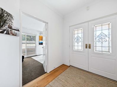 1 Santavea Mews, Halls Head WA 6210