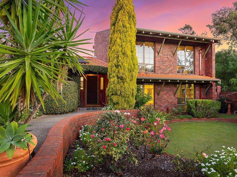 34 Hatfield Way, Booragoon