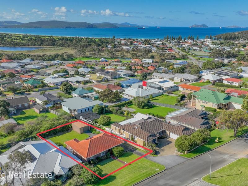 94 Wylie Crescent, Middleton Beach