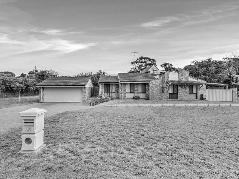 12 Ivanhoe Crescent, Falcon WA 6210