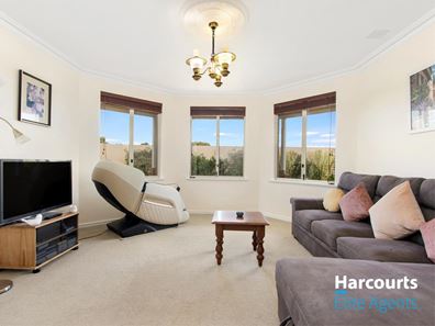 24 Bayeux Avenue, Port Kennedy WA 6172