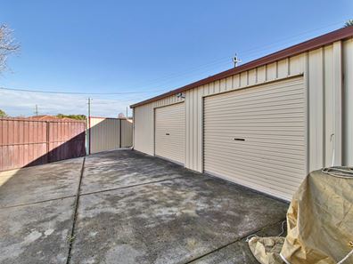 1 Genie Court, Cooloongup WA 6168