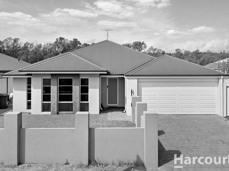 14 Highland Crescent, Meadow Springs