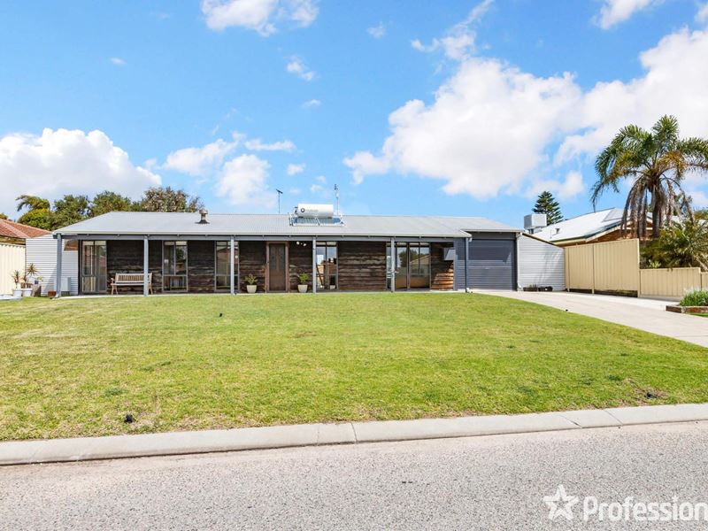 4 Aquitania Close, Port Kennedy