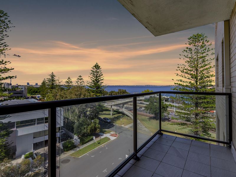 62/1 Hardy Street, South Perth