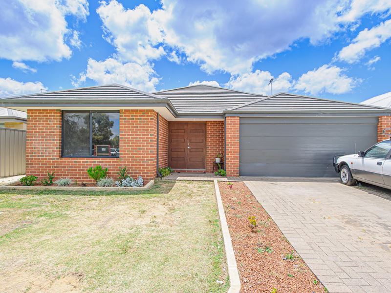 11 Efficient Way, Byford