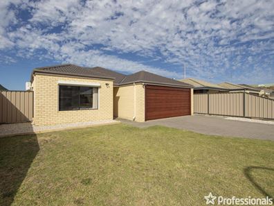 7 Cayenne Street, Wattle Grove WA 6107