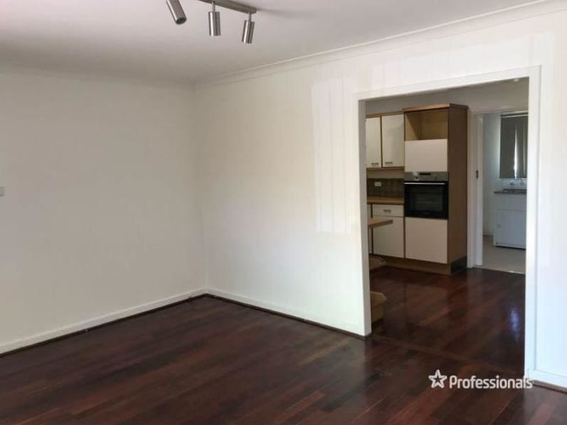22 Furness Way, Koondoola