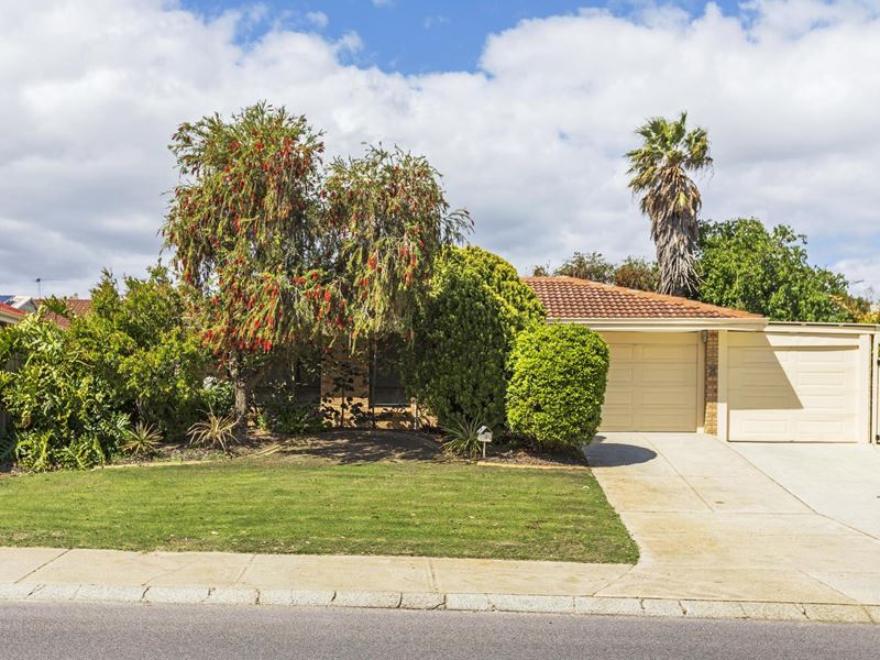 8 Bolderwood Drive, South Lake