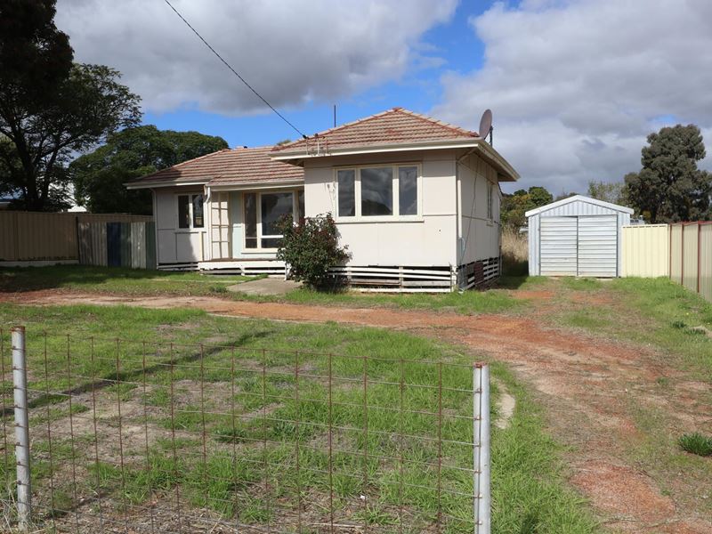 84 Fox Street, Narrogin