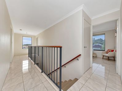 32 Guillardon Terrace, Madora Bay WA 6210