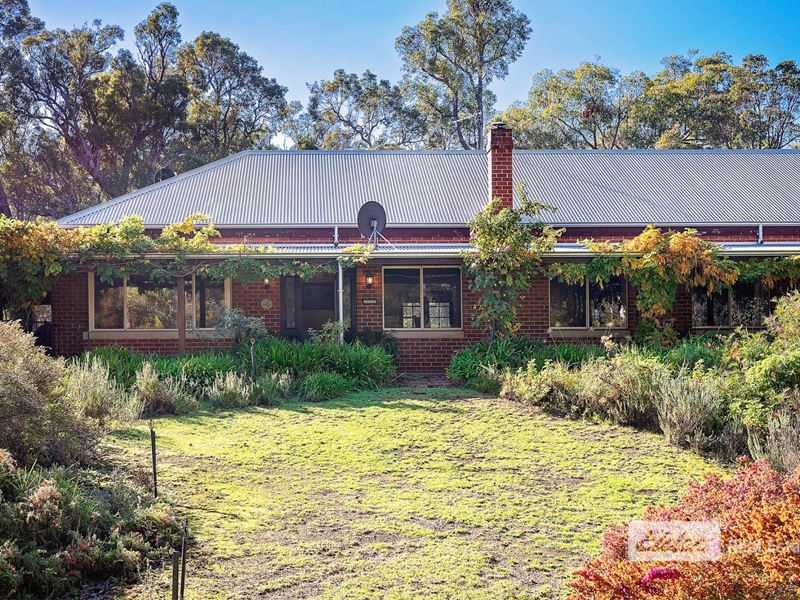 203 Howlett  Ramble, Argyle