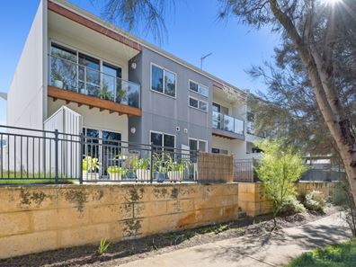 29/15 Kardan Loop, Falcon WA 6210