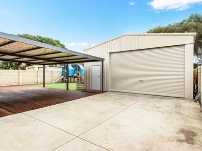 16 Cadbury Street, Warnbro WA 6169