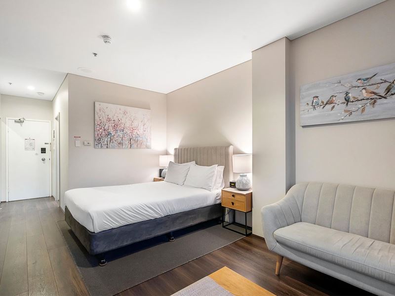 802/12 Victoria Ave, Perth