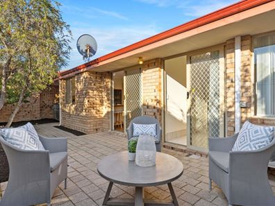 2/49 Berwick Street, Victoria Park WA 6100