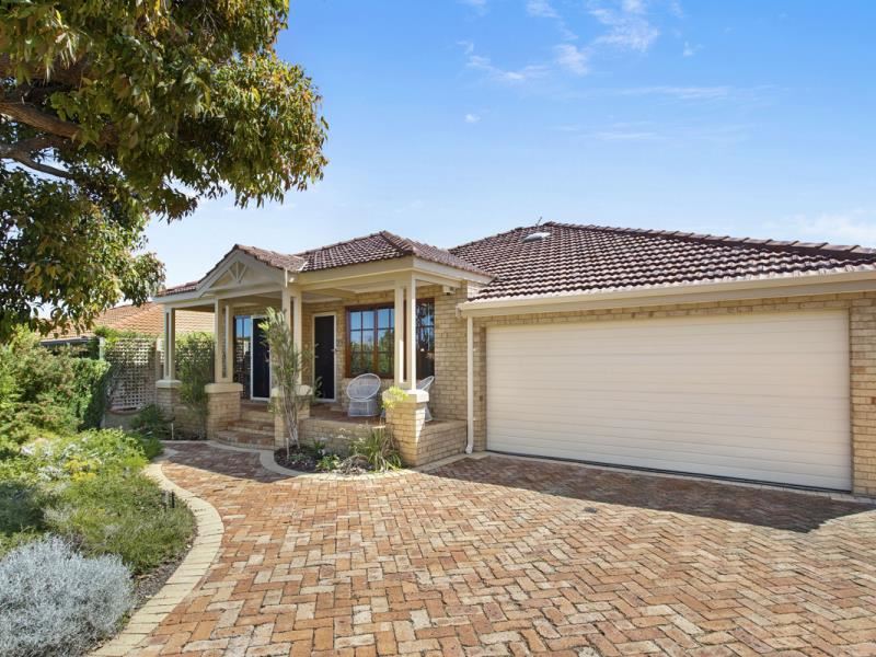 33 Conica Crescent, Hillarys
