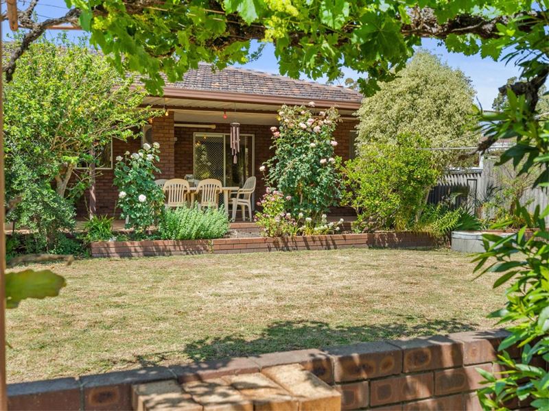 28 Brooks Street, Kalamunda