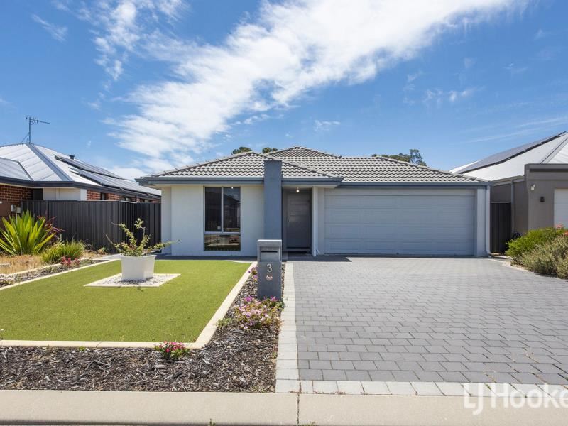 3 Rowan Way, Lakelands