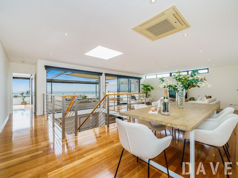 318C West Coast Highway, Scarborough
