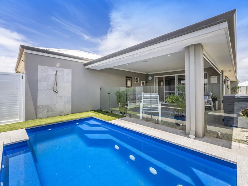 18 Minstrell Way, Madora Bay