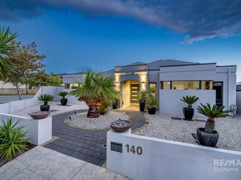 140 Golf Links Drive, Carramar