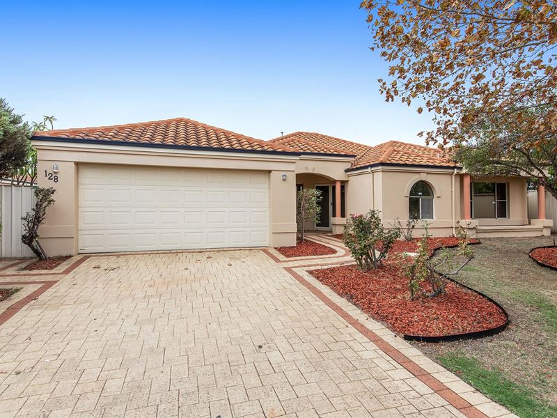 128 Goodwood Way, Canning Vale WA 6155