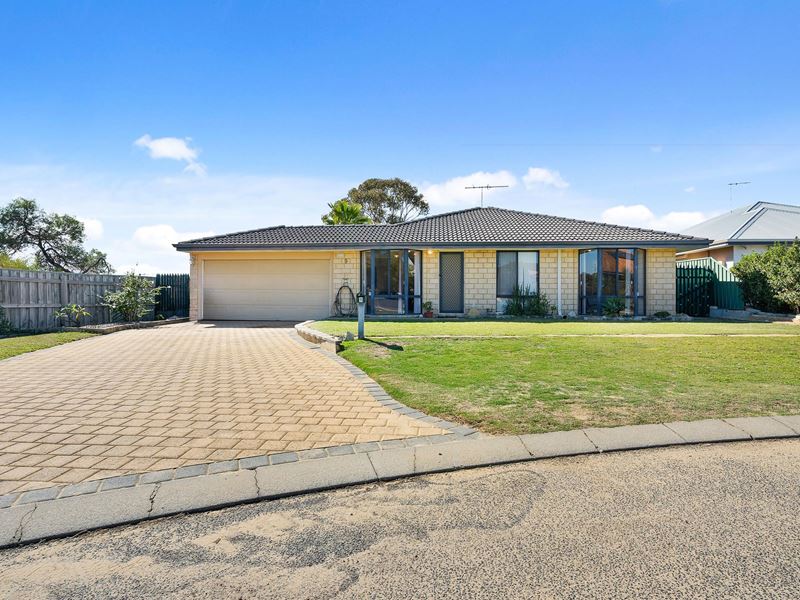 9 Holwell Gdns, Clarkson WA 6030