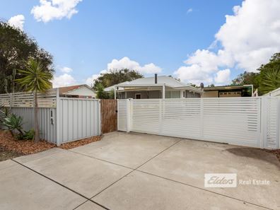 40 Hudson Road, Withers WA 6230