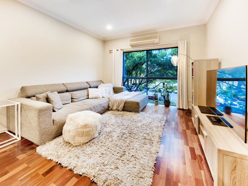 8/22 Saunders Street, East Perth