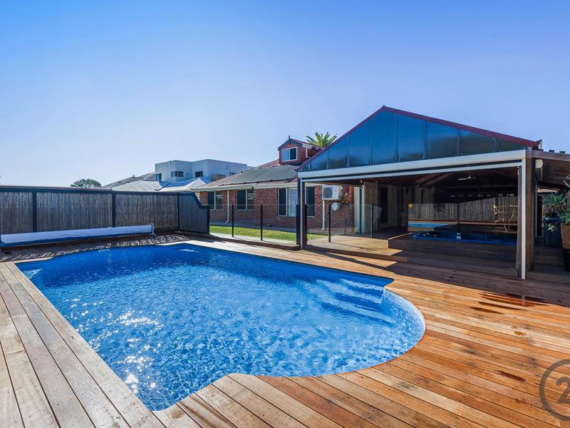 6 Latiano Green, Secret Harbour