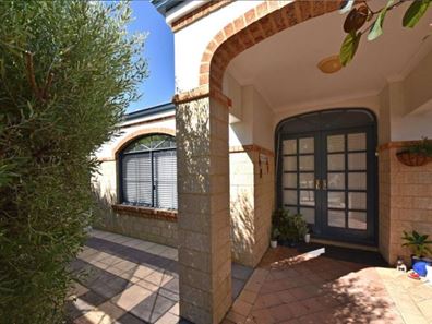 138 Rothesay Hts, Mindarie WA 6030