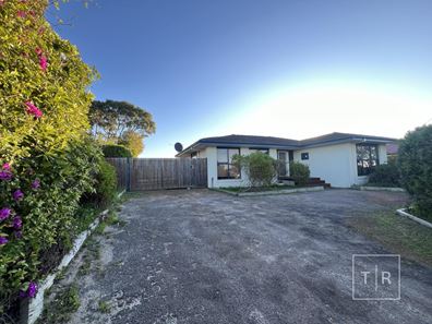 23 Magnolia Crescent, Castletown WA 6450