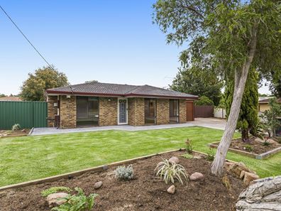 6 Chancery Court, Forrestfield WA 6058