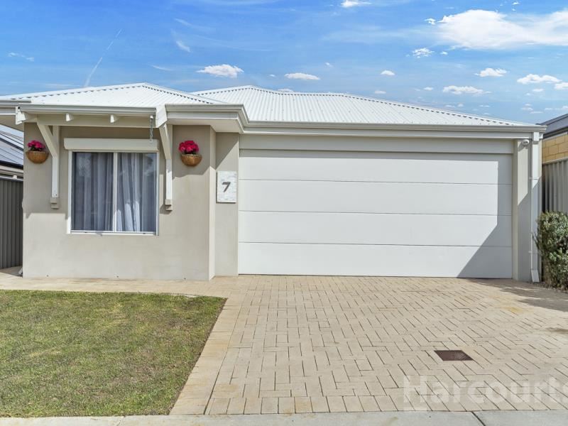 7 Aquamarine Street, Eglinton WA 6034