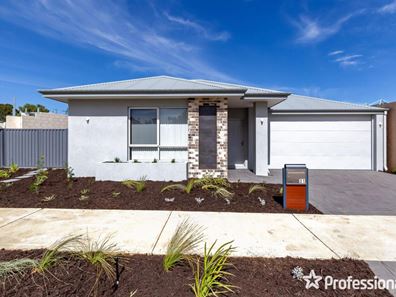 31 Boudicca Drive, Forrestdale WA 6112