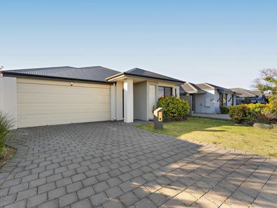 42 Carbeen View, Piara Waters WA 6112