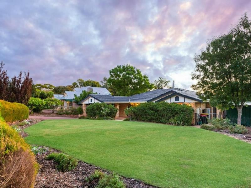 17 Old Brickworks Road, Byford WA 6122