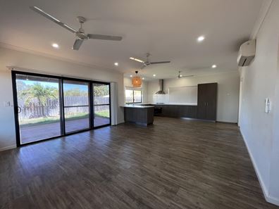 12 Loping Pass, Bilingurr WA 6725