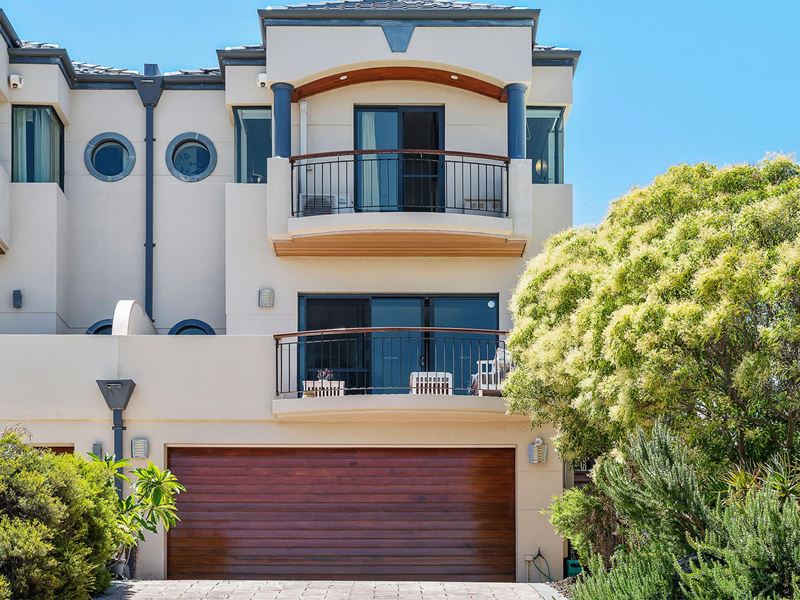 14 May Street, Scarborough WA 6019