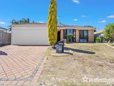 4 Lamas Grove, Landsdale WA 6065