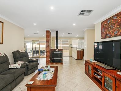 50 Inverness Circle, Camillo WA 6111
