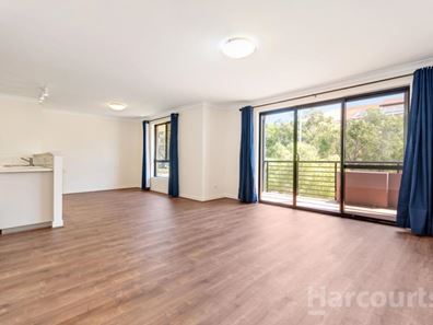 11/174 Lakeside Drive, Joondalup WA 6027