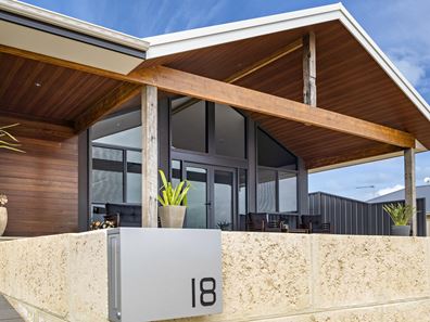 18 Driftwood Road, Sunset Beach WA 6530