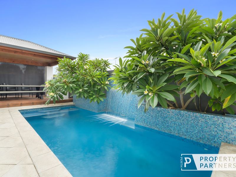 8/61-63 Colin  Road, Scarborough WA 6019