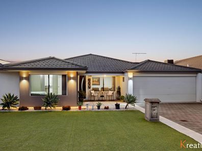 13 Waterfoot Loop, Canning Vale WA 6155