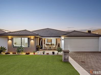 13 Waterfoot Loop, Canning Vale WA 6155