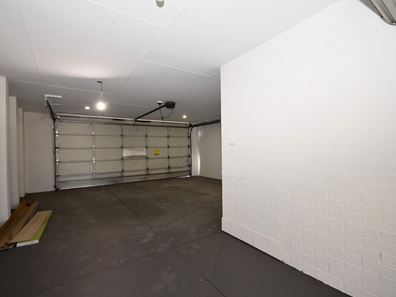 18 Ernest Way, Hilbert WA 6112