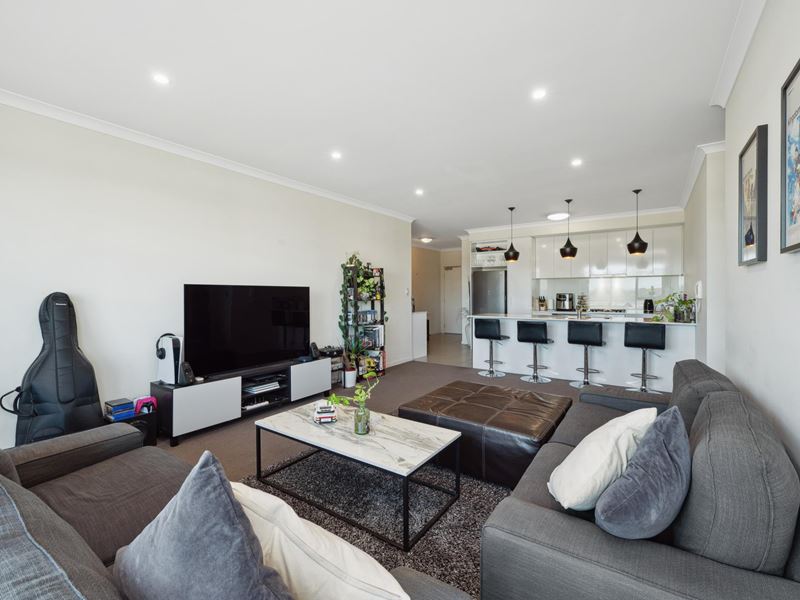 205/25 Malata Crescent, Success WA 6164